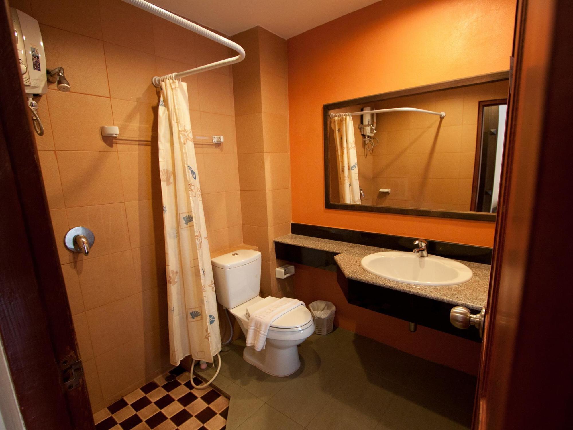 Lanna House Hotel Chiang Mai Bagian luar foto