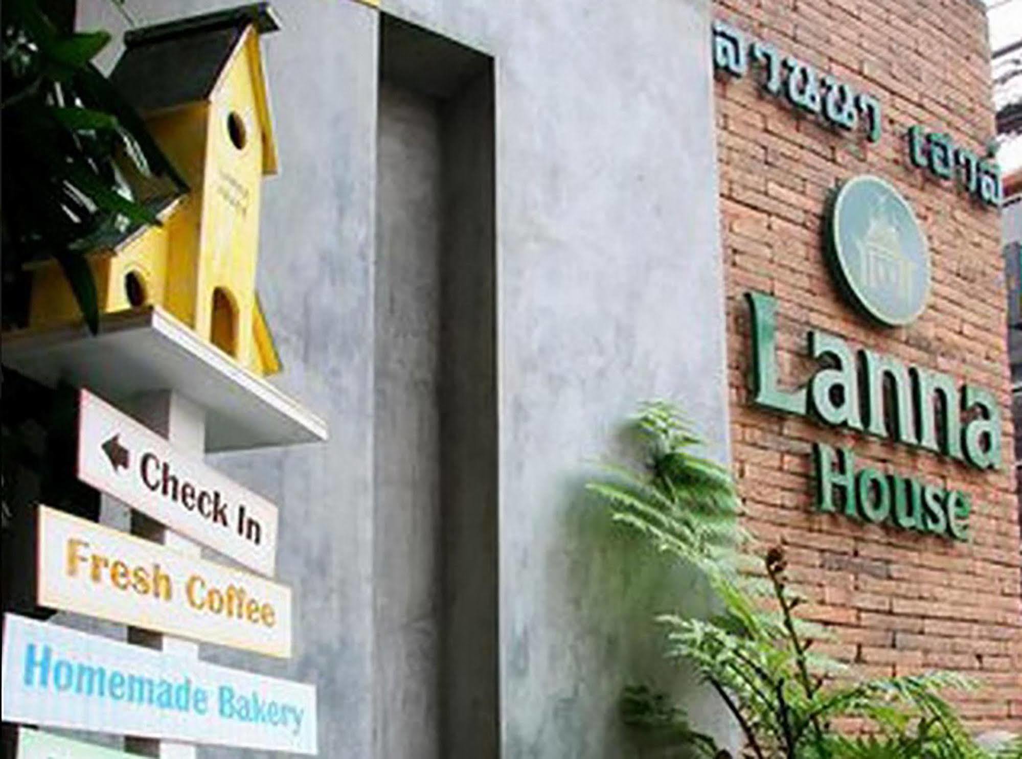 Lanna House Hotel Chiang Mai Bagian luar foto