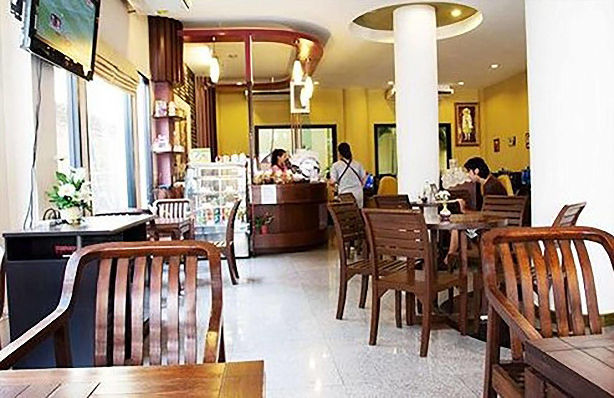 Lanna House Hotel Chiang Mai Bagian luar foto